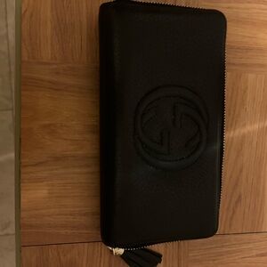 Gucci Black Zip-Around Leather Wallet